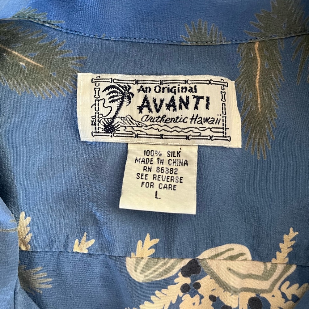 Vintage Avanti Mens Hawaiian Shirt 100% Silk Size L Short Sleeve Button Up Blue - Picture 2 of 8